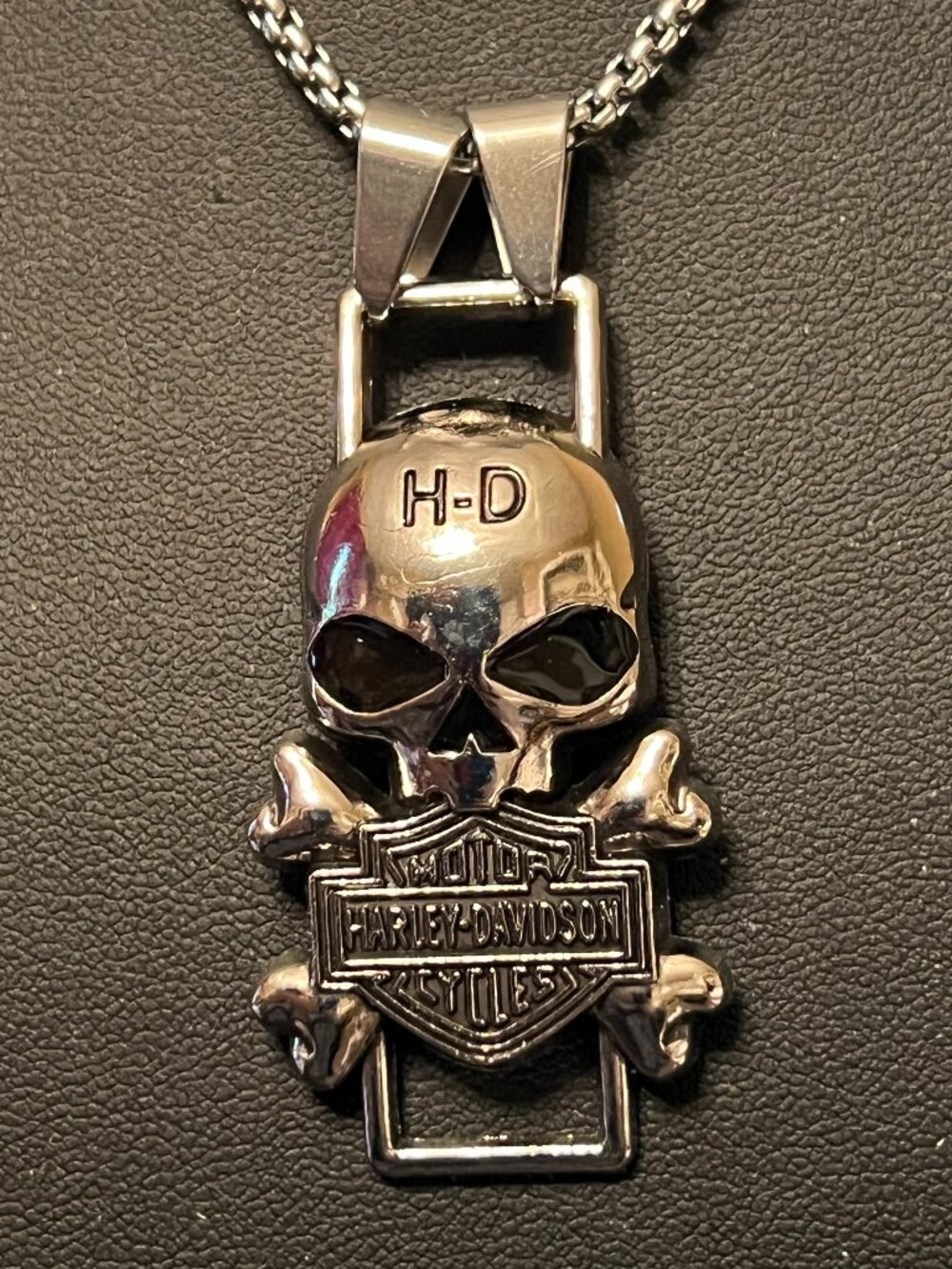 Harley Skull Bar and Shield Pendant Necklace (396)